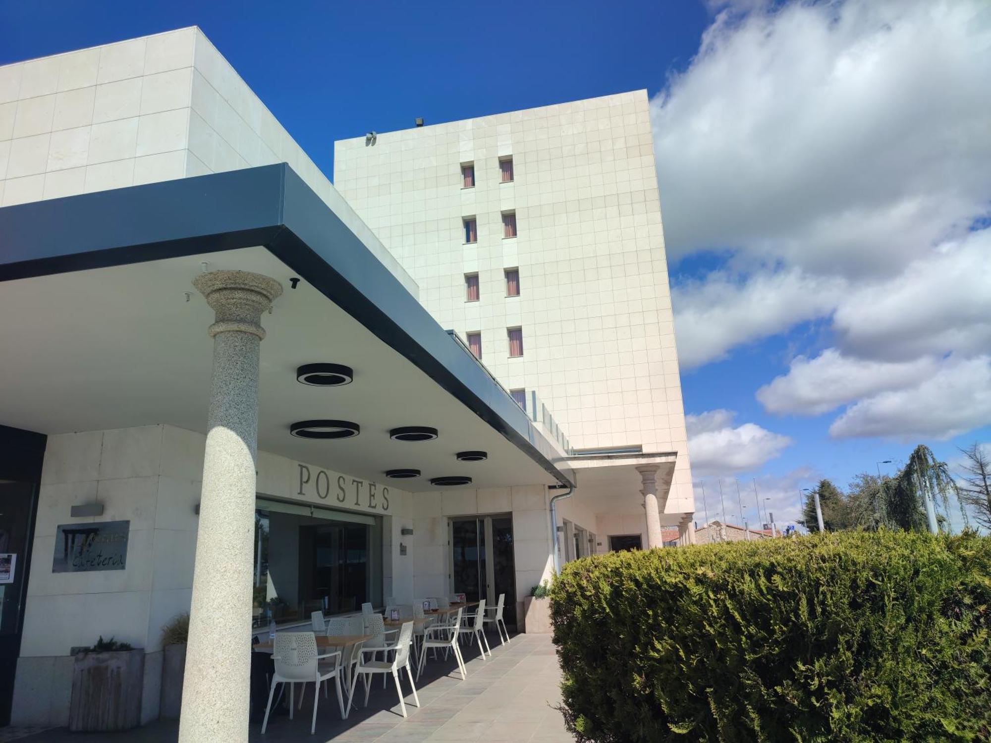 Hotel Sercotel Cuatro Postes Ávila Exterior foto
