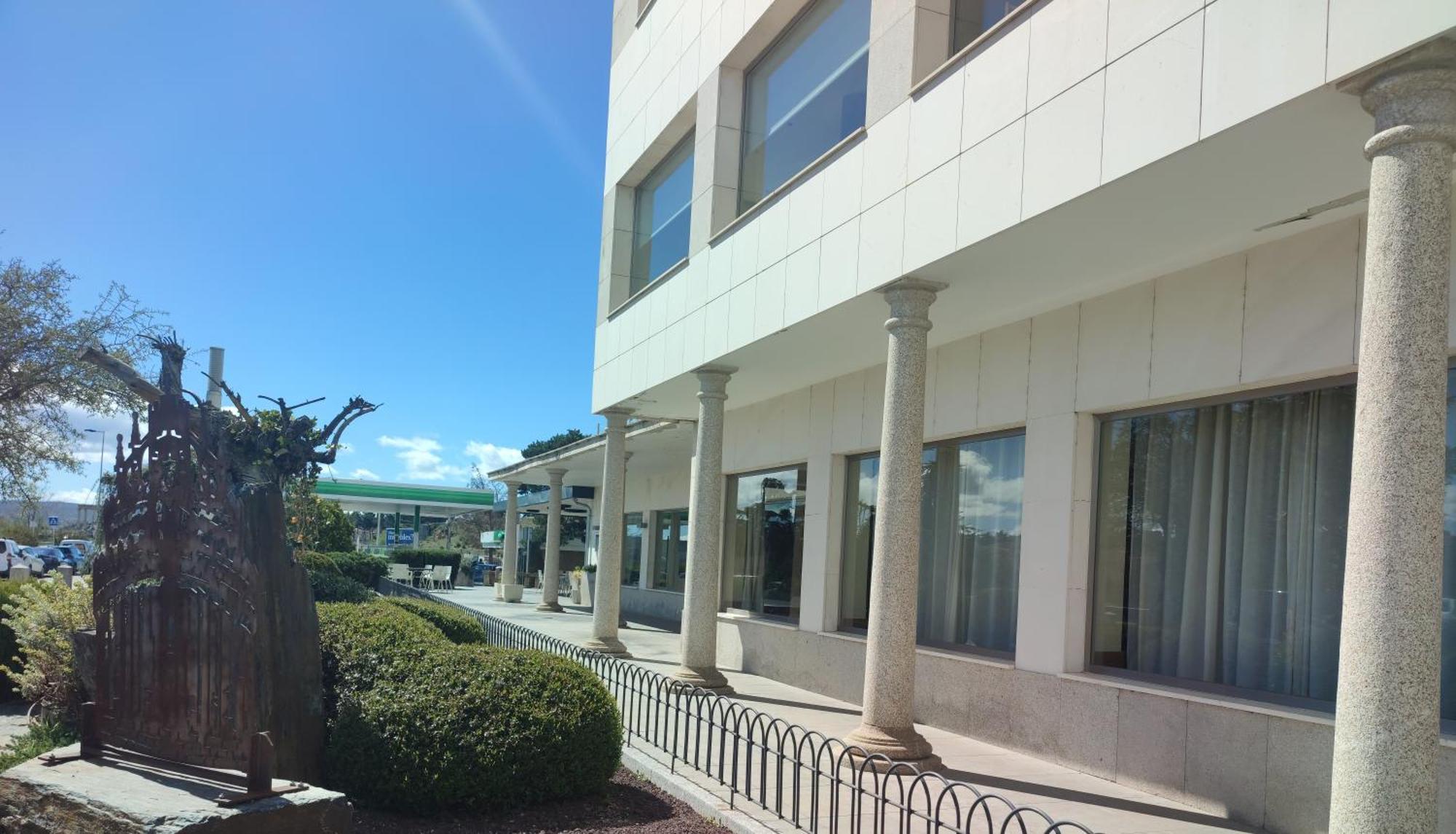 Hotel Sercotel Cuatro Postes Ávila Exterior foto