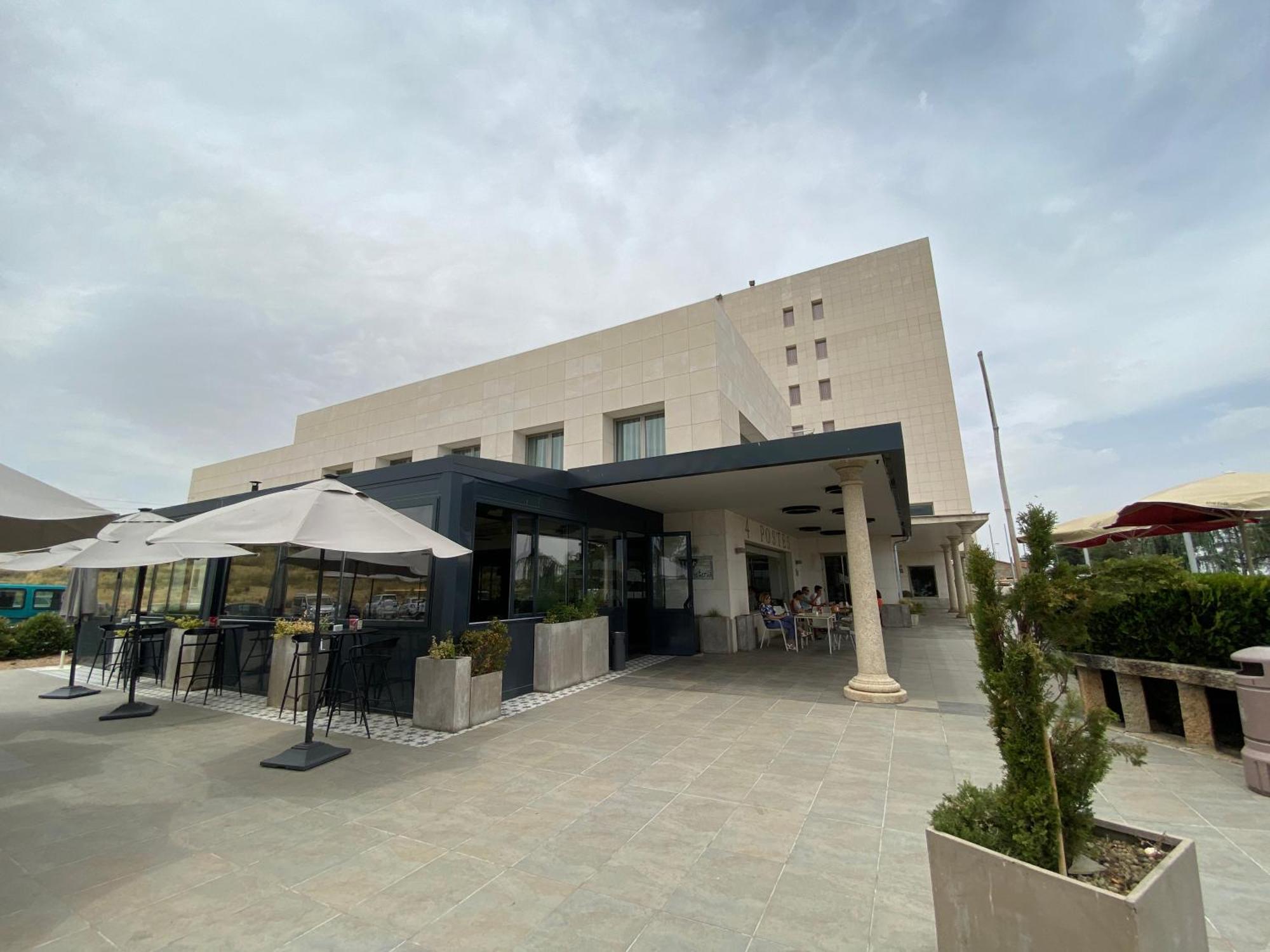 Hotel Sercotel Cuatro Postes Ávila Exterior foto